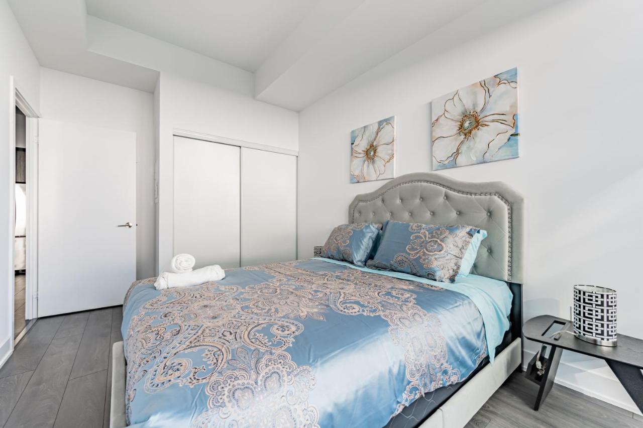 Condo In Parklawn & Lake Shore With Free Parking Close To Airport โตรอนโต ภายนอก รูปภาพ