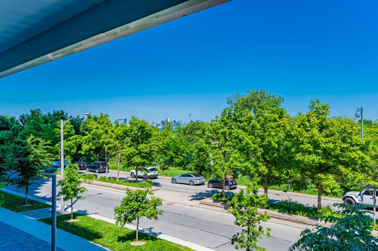 Condo In Parklawn & Lake Shore With Free Parking Close To Airport โตรอนโต ภายนอก รูปภาพ