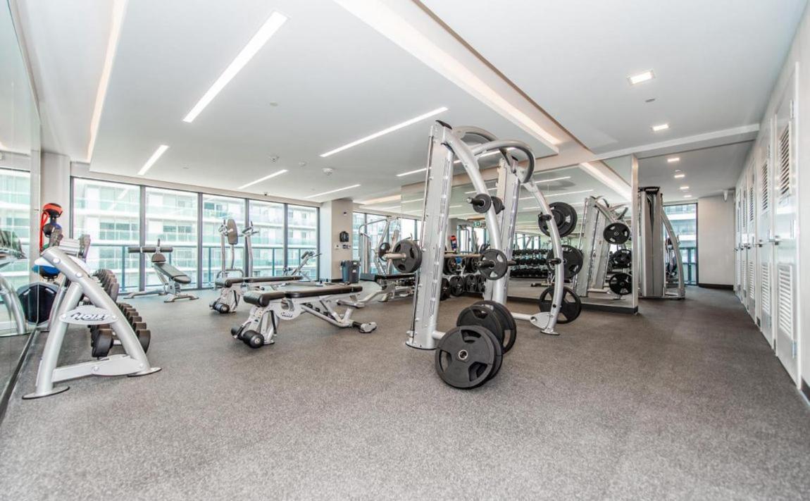 Condo In Parklawn & Lake Shore With Free Parking Close To Airport โตรอนโต ภายนอก รูปภาพ